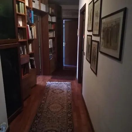 Relax Santa Chiara ホームステイ ブラ